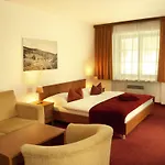 Singer Hotel Ludvíkov