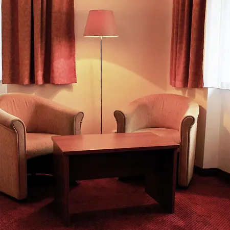 Hotel Singer