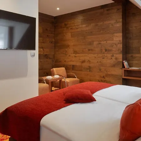 Singer Hotel 4*