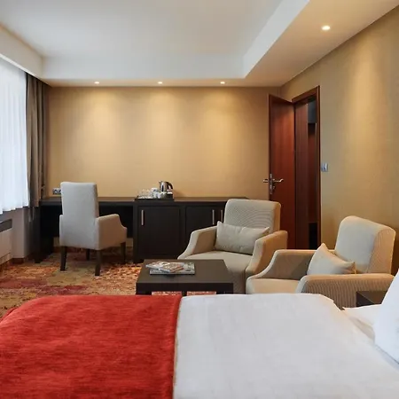 Singer Szálloda 4*